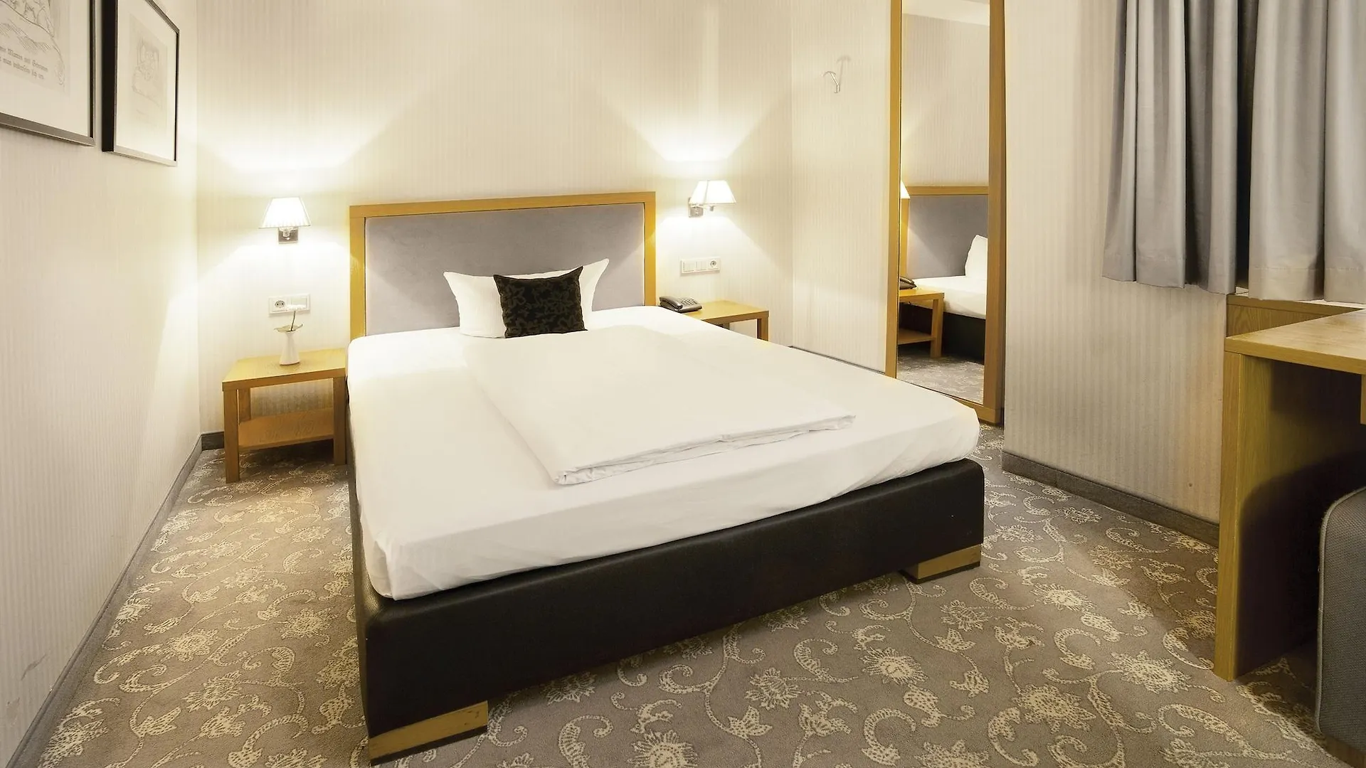 Townhouse Hotel Франкфурт-на-Майне 3*,